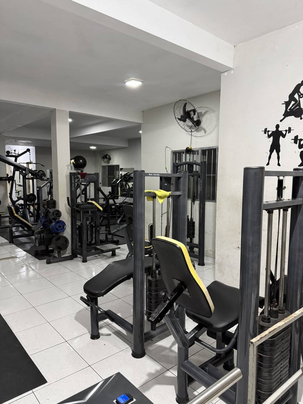 Espaço de musculação da Top Fitness